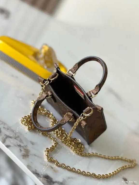 First bag ru LOUIS VUITTON MICRO-8.5*3.5*10.5CM ONTHEGO 0627